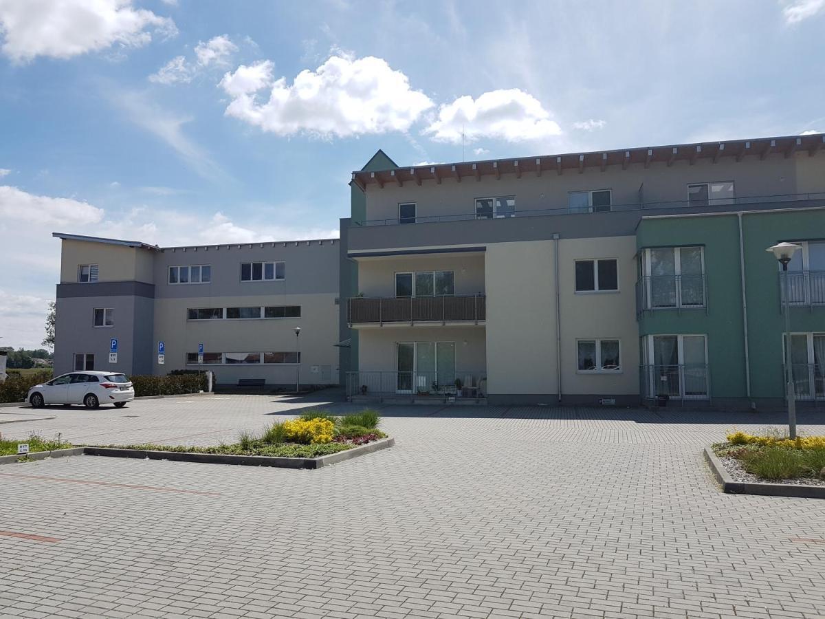 Apartman 10 Тршебонь Экстерьер фото